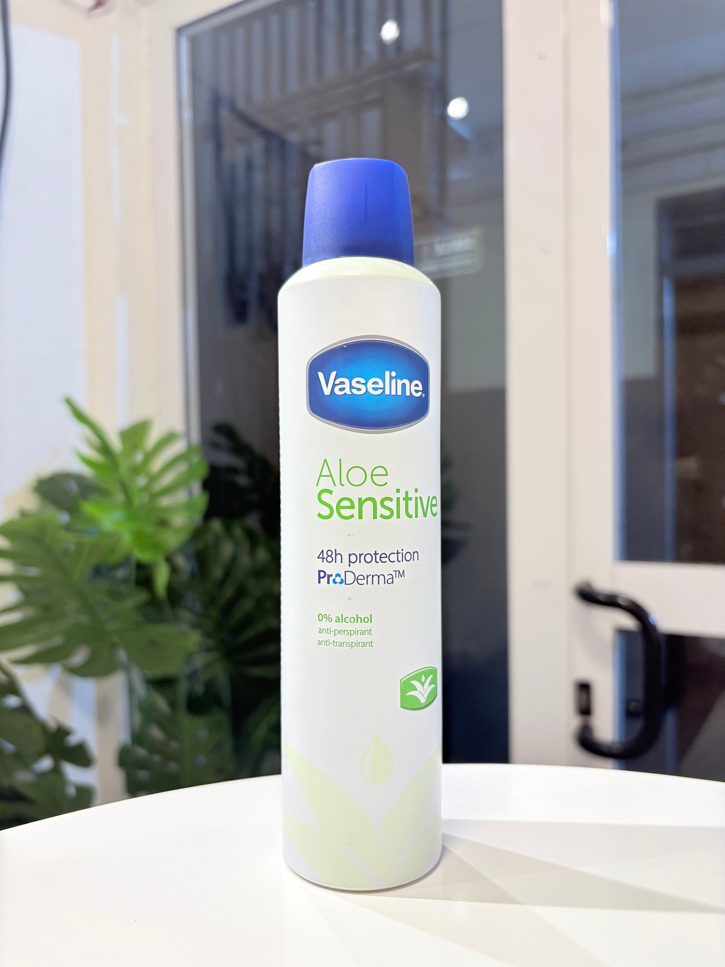 Vaseline Aloe Sensitive Deodorant