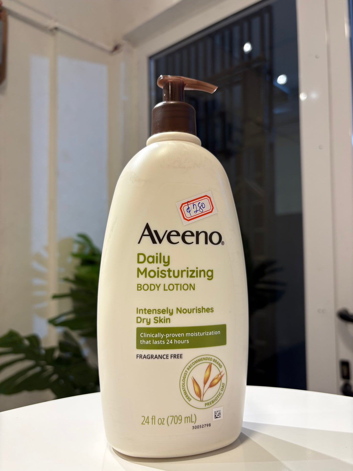 Aveeno Daily Moisturizing Body Lotion 828ML