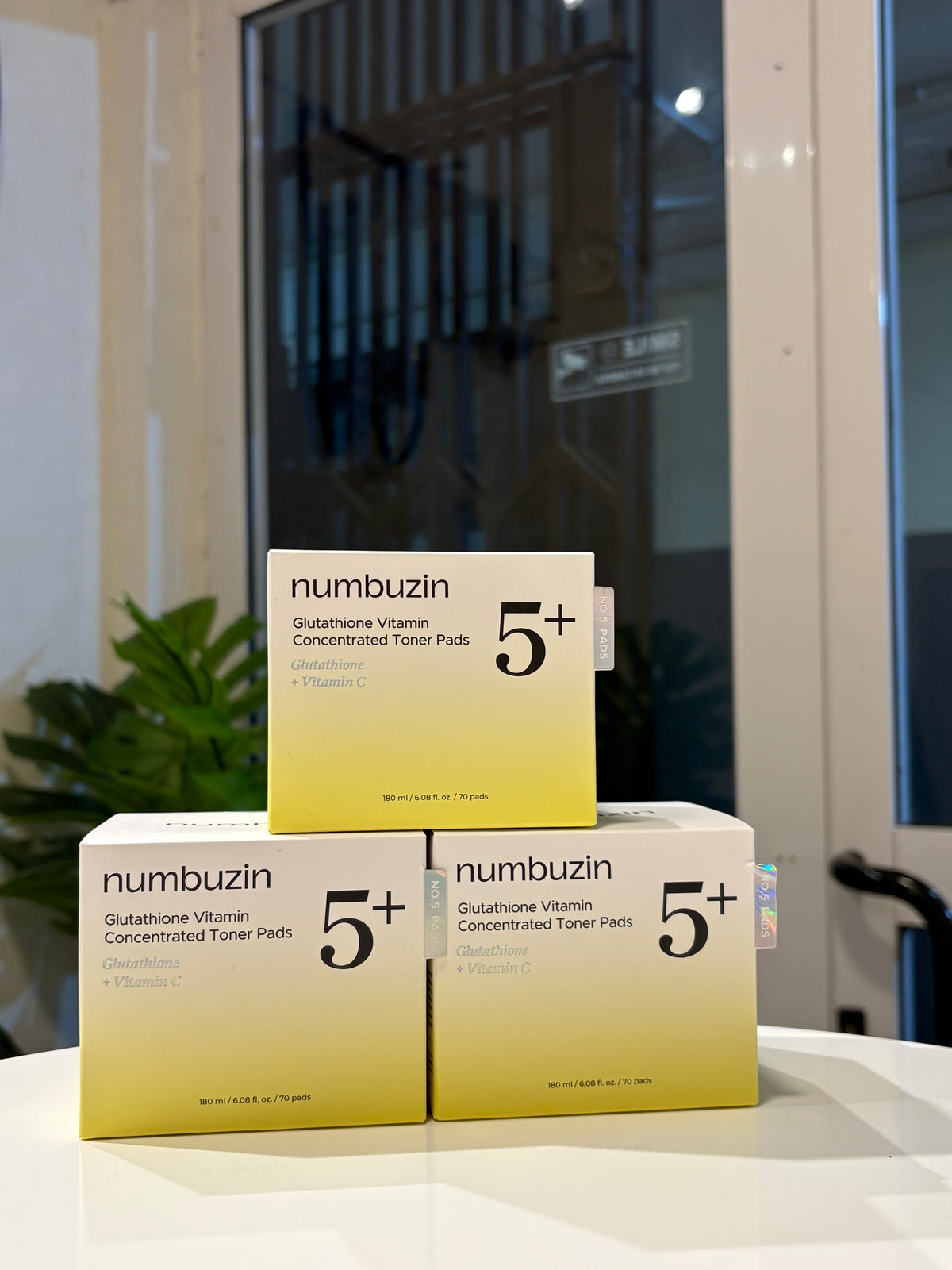 Numbuzin Gluthathione Vitamin Concentrated Toner Pads 180ml